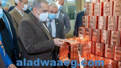 صورة وزير الدولة للإنتاج الحربي” يتفقد “حلوان للأجهزة المعدنية”