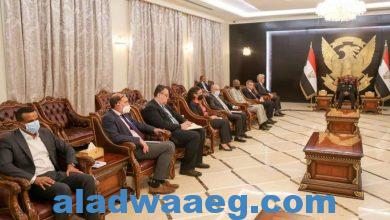صورة رئيس مجلس السيادة يطلع على جهود الآلية الثلاثية لتسهيل الحوار السوداني