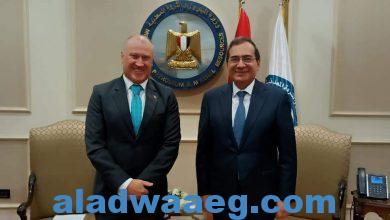 صورة مباحثات وزير البترول والثروة المعدنية مع السفير الأسترالى بالقاهرة.