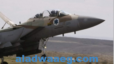 صورة طيارون إسرائيليون يقفزون من طائرة F15 بعد احتراقها