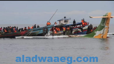 صورة قتل ثلاثة أشخاص بتحطم طائرة تقل 43 راكبا في بحيرة فكتوريا بتنزانيا