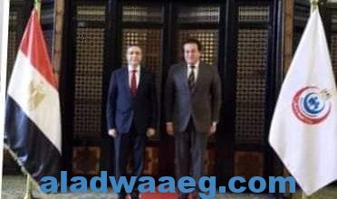 صورة عبدالغفار يستقبل سفير دولة الهند لدى مصر لبحث التعاون بالقطاع الصحي