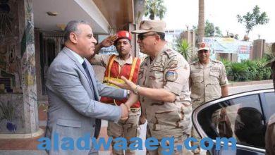 صورة ” الفقي ” يستقبل قائد الجيش الثالث الميداني خلال زيارته لمحافظة سوهاج
