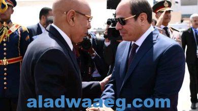 صورة  السيسي يستقبل بمطار القاهرة الدولي الرئيس محمد ولد الغَزْواني رئيس الجمهورية الإسلامية الموريتانية