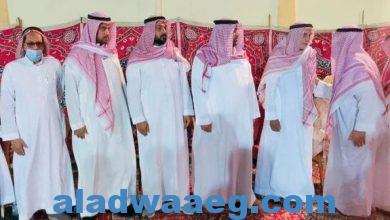 صورة مسؤولين وشخصيات سعودية يقدمون العزاء في وفاة والد زوجة لؤي غراب الشيخ محمد زارع