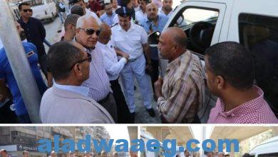 صورة راشد يتفقد انتظام العمل بمجمع مواقف السرفيس الجديد بين الهرم وفيصل