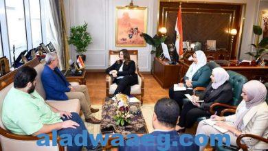 صورة السفيرة سها جندي تستقبل الأمير أباظه رئيس مهرجان الإسكندرية