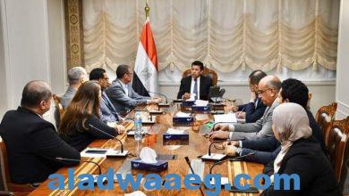 صورة صبحى يلتقي رئيس الاتحاد المصري للكرة الطائرة بعد تأهل منتخبنا إلى باريس 2024