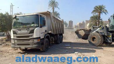 صورة رفع ٥ آلاف طن مخلفات ورتش من أرض المطاحن بشارع فيصل جيزة