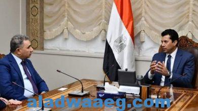 صورة وزير الشباب والرياضة يلتقي رئيس اتحاد العمال المصريين بإيطاليا