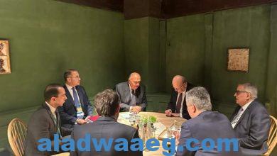 صورة وزير الخارجية يعقد لقاءاً مع رئيس الحكومة اللبنانية، على هامش اجتماعات مؤتمر ميونخ للأمن