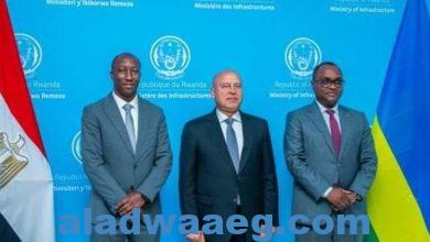 صورة الوزير…مباحثات مع وزيري البنية التحتية والتجارة والصناعة بجمهورية رواندا