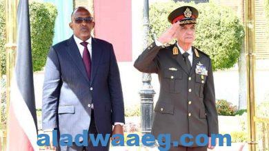 صورة القائد العام وزير الدفاع والإنتاج الحربى يلتقى وزير دفاع جمهورية كينيا 