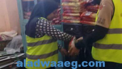 صورة “الشعب الجمهوري” يواصل تنفيذ مبادرة “مع الناس” بتوزيع شنط رمضان .. في قوص