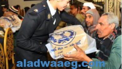 صورة وزارةالداخلية: توزع مساعدات على أسر نزلاء مراكز الإصلاح بمناسبة رمضان.