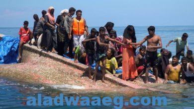 صورة إنقاذ 69 من اللاجئين الروهينغا بعد انقلاب قاربهم قبالة سواحل إندونيسيا