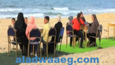 صورة تضامنًا مع الشعب الفلسطيني القبائل والعائلات المصرية ينظم أطول مائدة إفطار بدون طعام 